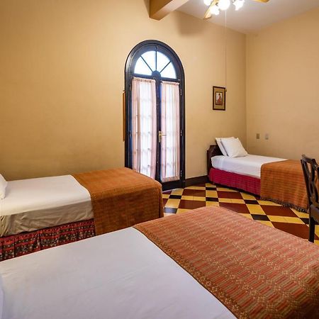 Hotel Panamerican Гватемала Экстерьер фото