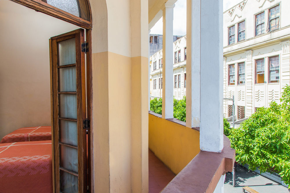 Hotel Panamerican Гватемала Экстерьер фото