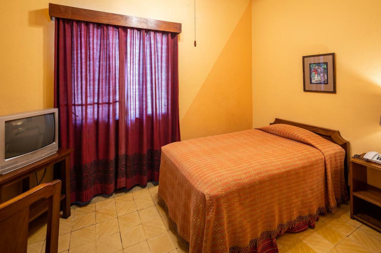 Hotel Panamerican Гватемала Экстерьер фото